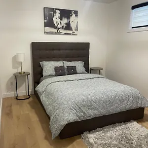 Stylish 2 Bedroom In Sw Close To Windermere And International Airport Edmonton